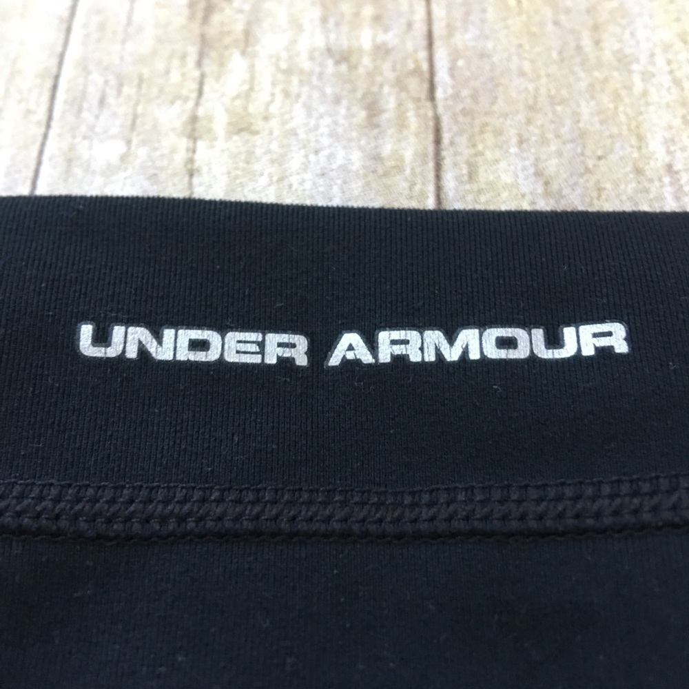 Under Armour Cropped Workout Pants - Picture 5 of 6